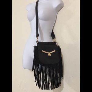 弄 BLACK FRINGE CROSSOVER BAG W GOLD ACCENTS.